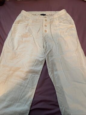 Women’s Casual Button-Front Linen Pants in Off-White